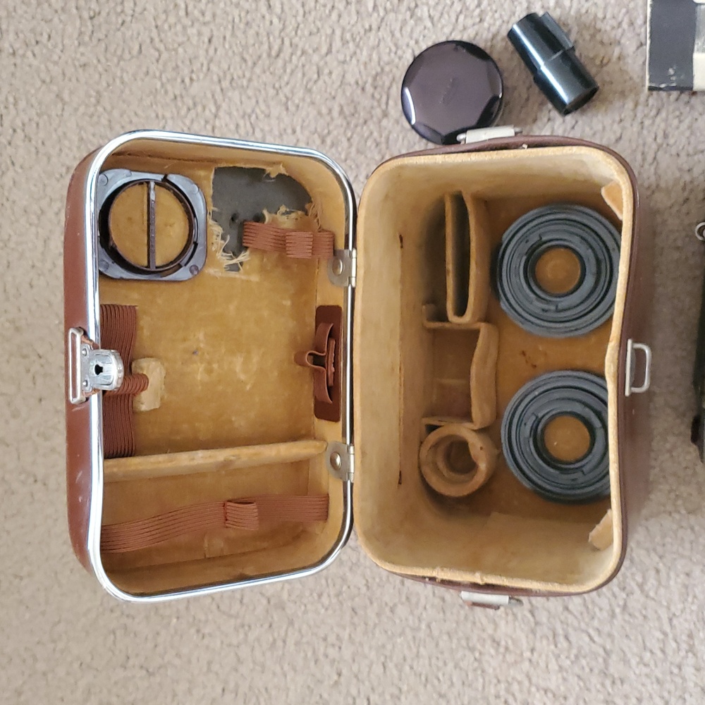Vintage Kodak Film Camera Kit – Untested, Complete, Classic Collector’s Find - Picture 9 of 14